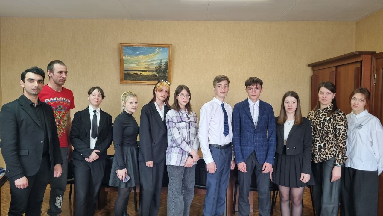 Первая организационная сессия Парламента молодёжи в Администрации Рубцовского района.